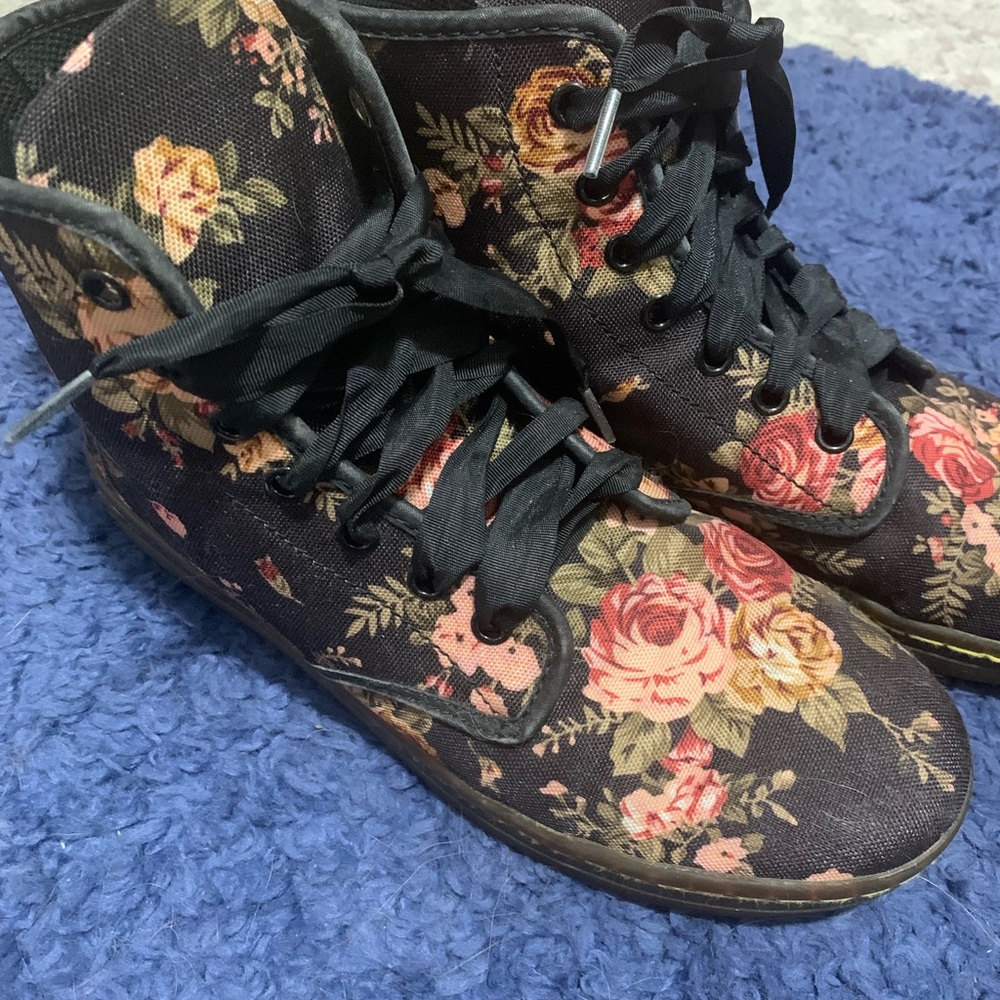 SOLD ON DIFFERENT SITE